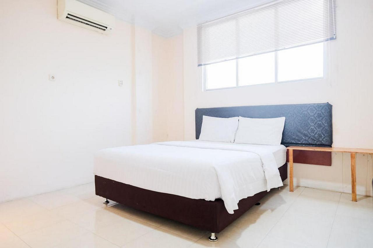 Waringin Redpartner Hotel 2*